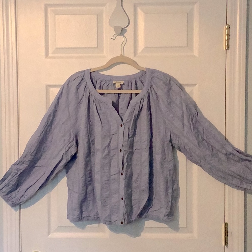 Button down top. - Picture 2 of 3